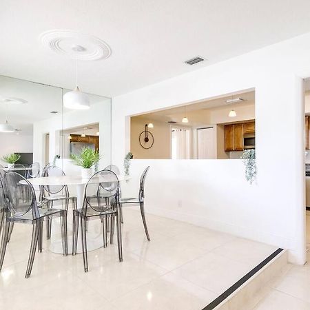 Modern Spacious 5-Bedroom Home With Pool Hollywood Esterno foto
